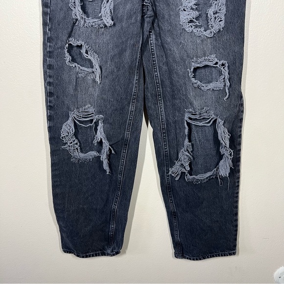 Urban Outfitters BDG High Rise Baggy Distressed Black Jeans Womens Size 28 - Picture 3 of 9